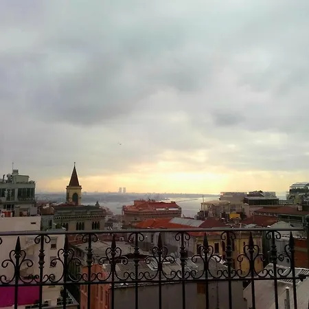 The Pera Hill 4*
