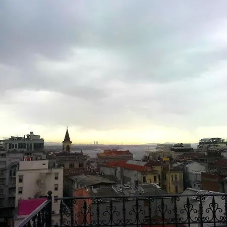 The Pera Hill Hotell 4*