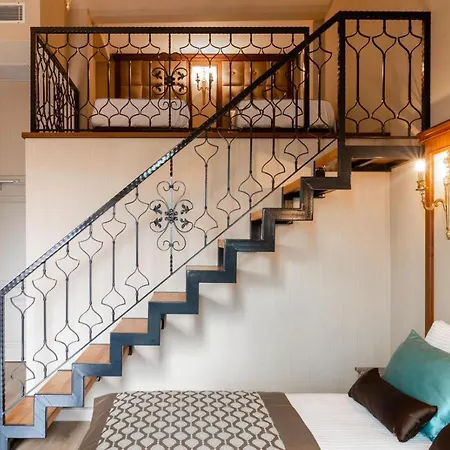 The Pera Hill Szálloda 4*