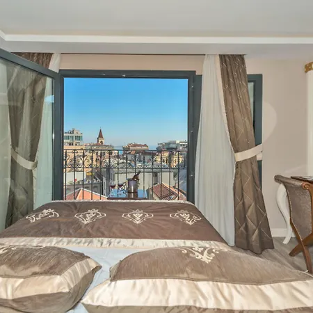 The Pera Hill Szálloda 4*