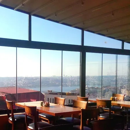 The Pera Hill Szálloda 4*