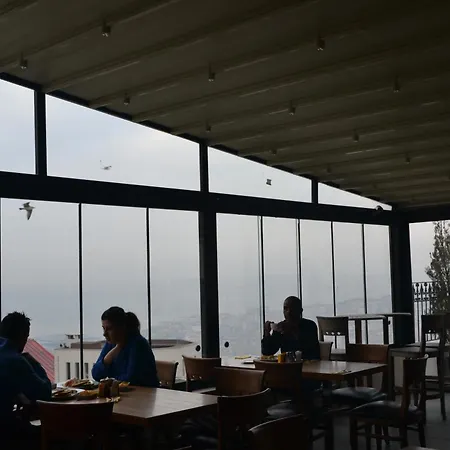 Szálloda The Pera Hill 4*
